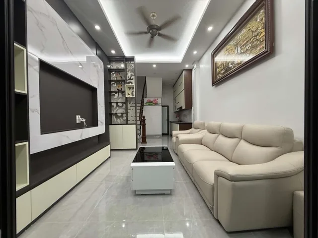 NHÀ MỚI ĐẸP HAI BÀ TRƯNG_30M RA MẶT PHỐ_37m2 x 5T_FULL NỘI THẤT SANG, hơn 10 tỷ