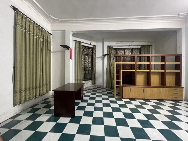 Bán nhà mặt phố Lạc Nghiệp lô góc 2 mặt tiền ô tô tránh vỉa hè 51m²