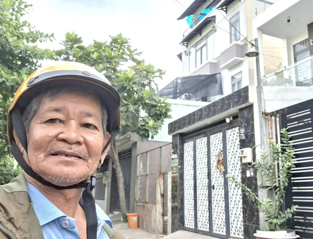Chỉ 5t, nhà 4 tầng Hương lộ 2, hẻm xe tải thông