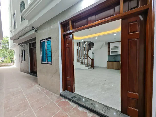 🏡 NHÀ ĐẸP LIÊN MẠC – NGÕ Ô TÔ TRÁNH NHƯ MẶT PHỐ – 40M² – HƠN 5 TỶ