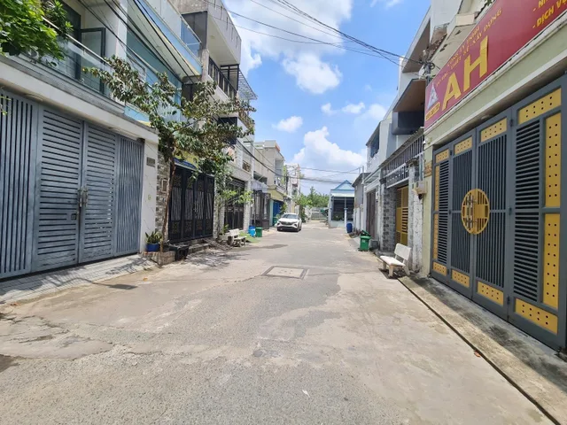 Bán đất hẻm xe hơi đường 160, tăng nhơn phú A - 61m2 - giá 5.4 tỷ