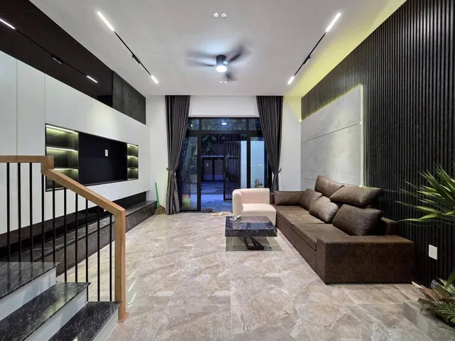 Bán nhà P7 Q. Phú nhuận dt 100m2 giá chỉ 2T760Tr sổ riêng sang tên ngay