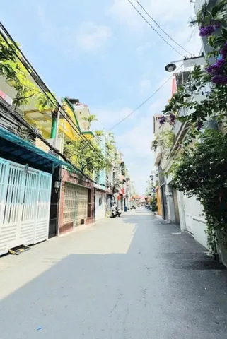 Chợ Tân Hương, xe hơi đỗ cửa, 4x23, tiện xây mới hoặc làm CH.DV, chốt nha 6.xT, sổ vuông đẹp không L.G, không lỗi phong thủy (4c12)

Gọi ngay 0902106911 gấp nhé cả nhà