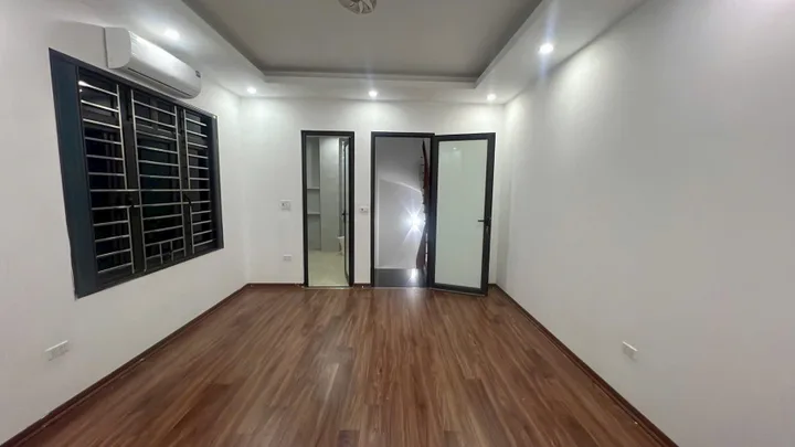Chính chủ e cần bán nhà ạ. Gần chợ ,trạm y tế ,trường học cấp 1, mầm non đại Mỗ