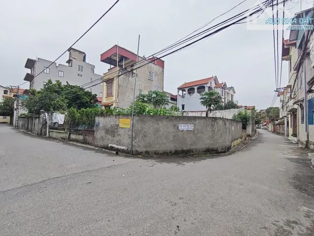 Nhỉnh 5 tỷ - lô góc - Bán đất 70m2 xã Thuận An - ô tô tránh