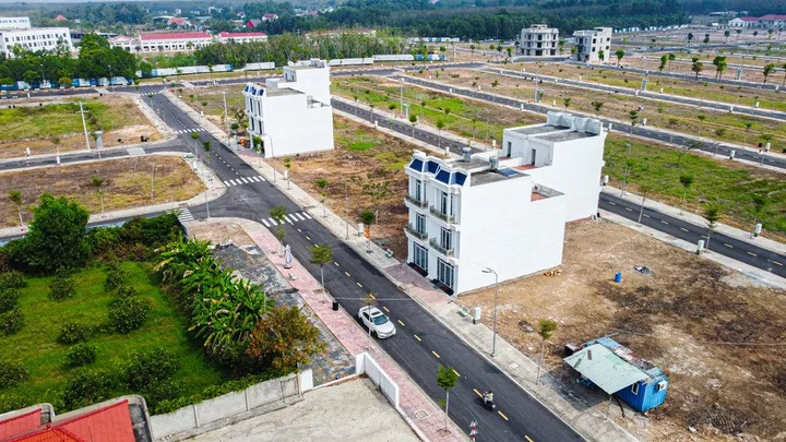 Sở hữu đất nền Thành Phố Hồ Chí Minh chỉ với 239 triệu, sổ hồng riêng từng nền.