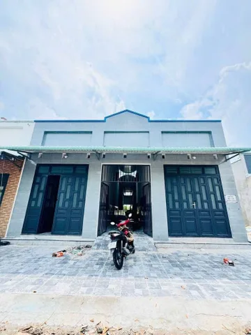 CHỈ 1 TỶ 250 CÓ NGAY DÃY TRỌ GẦN CHỢ ĐÊM BÀU BÀNG, CÓ NGUỒN THU SẴN, SỔ HỒNG RIÊNG, FULL THỔ CƯ