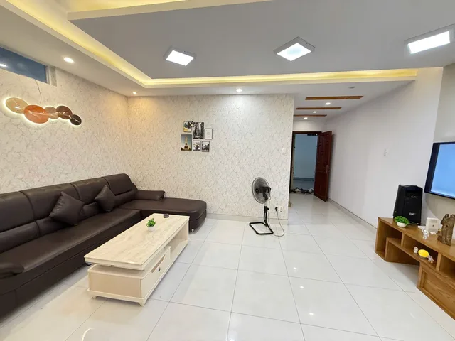 Bán chung cư đẹp 2 phòng ngủ, trung tâm thành phố vũng tàu. Căn góc giếng trời. Đầy đủ nội thất dọn vào ở luôn.