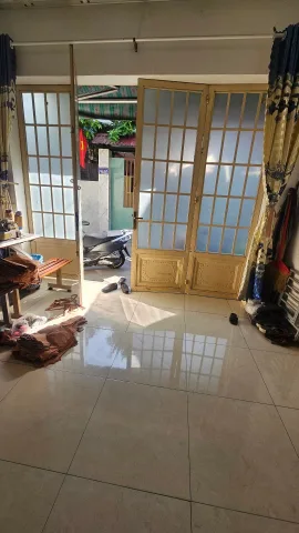 Gồm.3 phòng Ngủ 2wc..Kết cấu. Một trệt một Lửng .  •Vị Trí đẹp . Gân chợ, gần trường