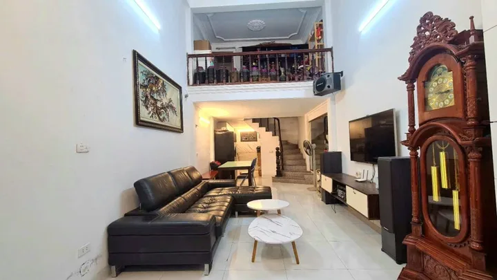 Bán nhà Hoàng Đạo Thành, Thanh Xuân – Giá 15 tỷ – DT 45m² x 5 tầng – Ngõ thông ô tô qua, Khung cột kiên cố, Gần trường học