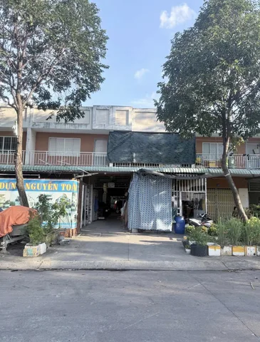 BÁN DÃY NHÀ TRỌ GẦN CHỢ ĐÊM BÀU BÀNG – ĐANG KINH DOANH ỔN ĐỊNH