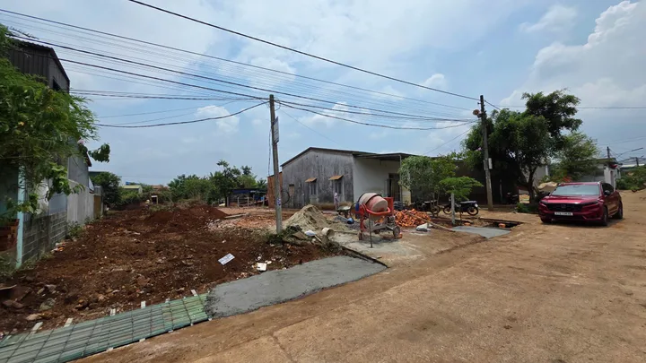 CẦN BÁN MẶT TIỀN LÀM KHO THÔN 4- 13.4*64 TC 200