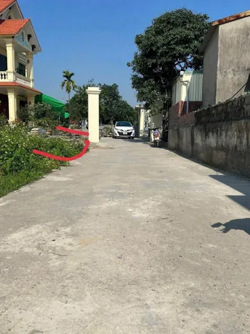 Bán 86 m Mỹ Đồng ngõ ô tô 7 chỗ quay đầu tại đất .cách trục thôn :30 m.l/h:076.231.9990 e Thúy