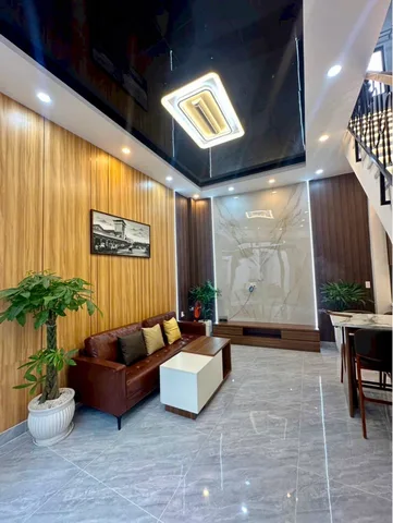 "Đừng để 5,35 tỷ mua nhầm nhà cũ! Căn nhà mới đẹp, tặng full nội thất, pháp lý chuẩn sát Quận 6 đang chờ chủ mới."