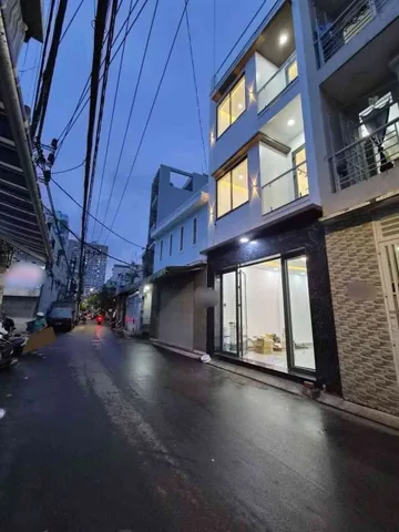 Gấp bán, giảm 200tr, 4 tầng, 4.5 x 11m, đường 7m thông, ngay Lũy Bán Bích, chỉ 7.7 tỷ