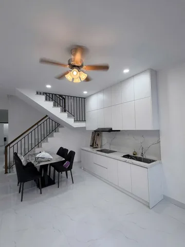 🔴 Nàh Đẹp 4p/ngủ - Phường Nam Nha Trang - Mặt Đường nhựa 10m 
👉 Nhà 2Tầng kiên cố TĐC Đất Lành - Vĩnh Thái