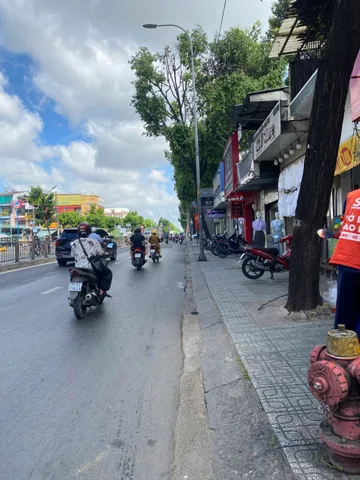 BDS HVL [NC] 668 quang trung, đối diện chợ Hạnh thông tây.