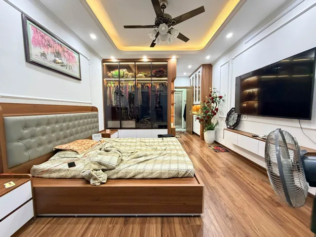 ✅ Bán Nhà Khương Đình - Xây Mới - Ba Bước Ra Mặt Phố - DT 42m2 - 7 Tầng Thang Máy - MT 4m