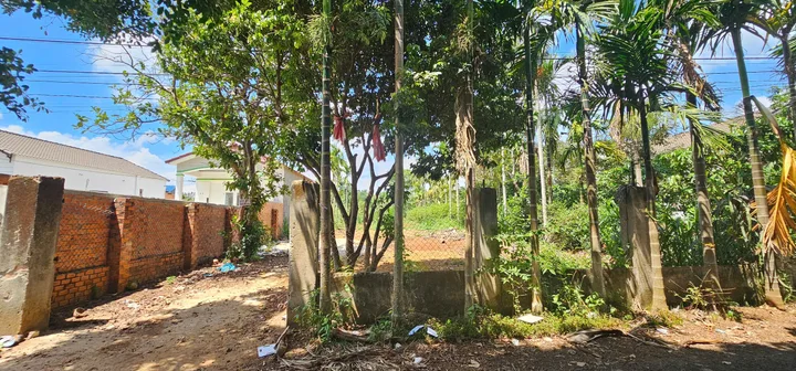 ĐẤT ĐẸP MẶT TIỀN GẦN SÂN BAY BUÔN MA THUỘT - RẤT TIỀM NĂNG