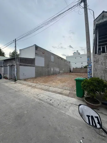 Chú Năm gửi bán lô đất full thổ 150m2, giá full 1ty450 gần Thành phố Mới và KCN Vsip II.