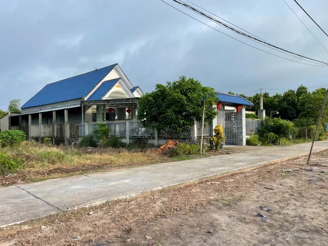 Chủ về quê bán vội lô 200m2. Cách chợ 200m2. Dân đông ngay trung tâm Minh Hưng - Chơn Thành - Bình Phước