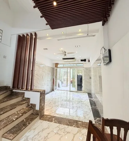 Bán nhà đẹp 4 tầng, Hẻm Xe Tải, Lạc Long Quân, P.Bảy Hiền, 72m2, hơn 13 tỷ TL