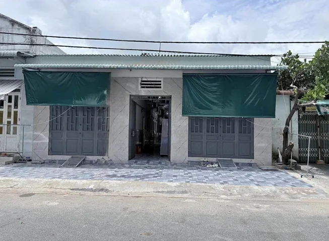 BÁN GẤP DÃY TRỌ Ở THÀNH PHỐ HỒ CHÍ MINH - FULL THỔ, SẴN DÒNG TIỀN