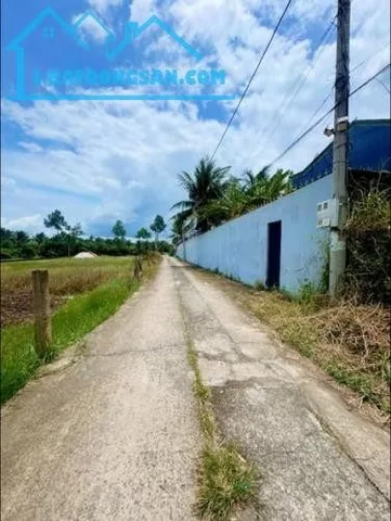 Đất thổ cư hẻm xe hơi 7 chỗ cách nhựa 1 đường thẳng gần Quảng Trường , Tp Mỹ Tho