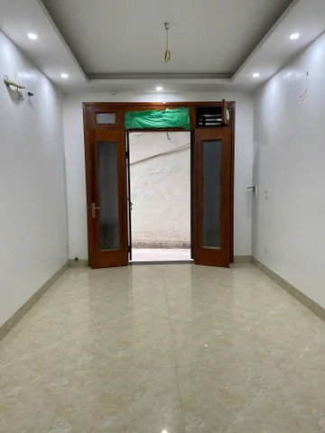 Cho Thuê Nhà Ngõ 150 Tân Khai - Vĩnh Hưng 35M² 5 Tầng 3 Ngủ - Nội Thất CB - Giá Thuê 14tr