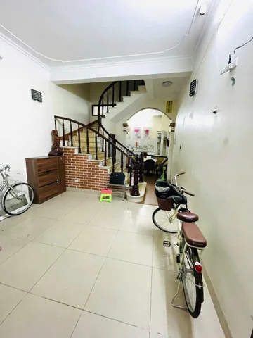 Cho Thuê Nhà Ngõ 38 Xuân La 40M² 4 Tầng Tum 4 Ngủ - Full Nội Thất - Giá Thuê 12tr - Vào Ngay