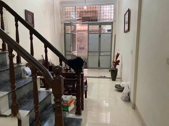 Cho thuê nhà ngõ 32 Chùa Hà, Cầu Giấy 40M*4 tầng (5 ngủ) giá 16 triệu
