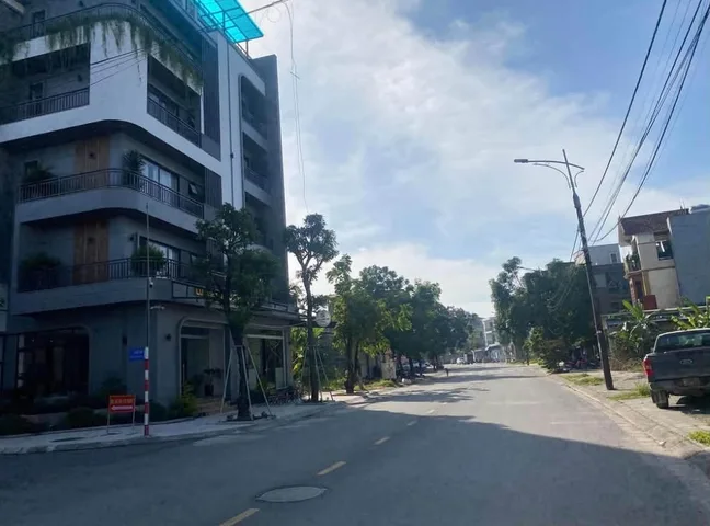 Chính chủ cần bán đất mặt phố Trịnh Đình Cửu.