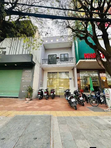 👉18 triệu - CHO THUÊ NHÀ 2 TẦNG MẶT TIỀN ĐƯỜNG 30/4, gần Y HỌC CỔ TRUYỀN