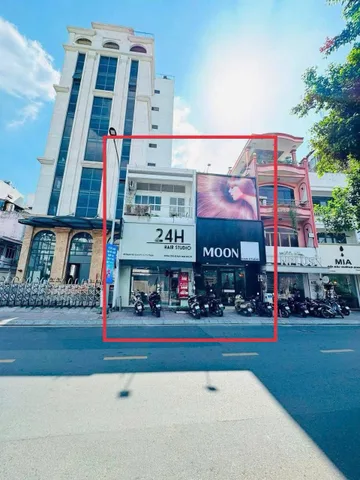 Địa chỉ: 413 – 413A Huỳnh Văn Bánh, P.11, Q.Phú Nhuận