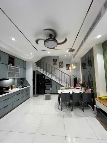 Khu Vip Tân Sơn Nhì, 37m2, 4 tầng, HXH, giáp Tân Bình, chỉ 5.99 tỷ