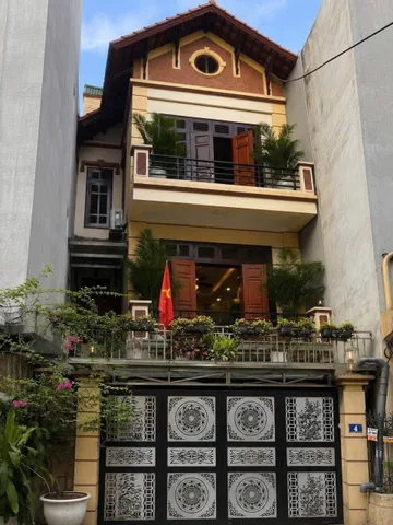 BÁN NHÀ ĐƯỜNG KIM GIANG. 100M2 - 4 TẦNG. GARA Ô TÔ.
