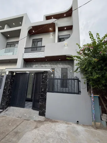 Bán nhà 1lầu 1trệt phường Bửu Hoà Đường Ô Tô Thông.Thổ Cư. Chỉ 2tỉ850triệu