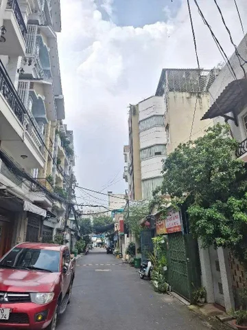 NHÀ ĐẸP Ở NGAY - PHAN HUY ÍCH, HOÀNG BẬT ĐẠT - 60M2 VUÔNG, 5 TẦNG, HẺM 8M- HƠN 9Tỷ