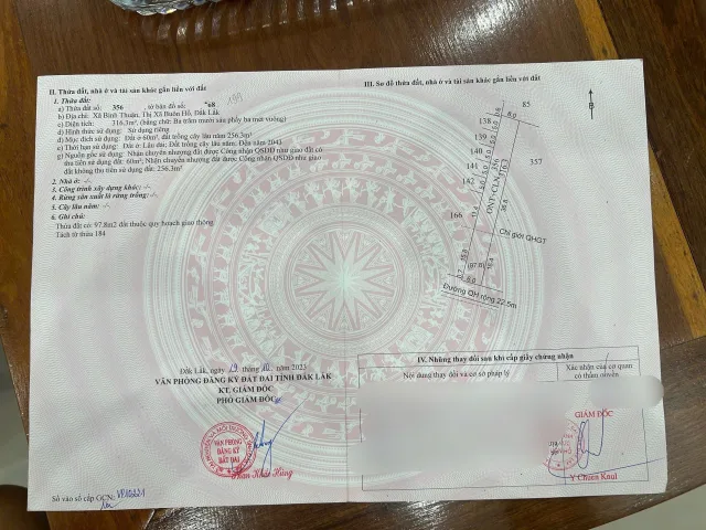 Bình Thuận P. Cư Bao, Đăk Lăk
- 1 trục bách hoá xanh chạy thẳng xuống
- Đường quy hoạch 22,5m liên xã
- Dân cư đông đúc, ra chợ, trung