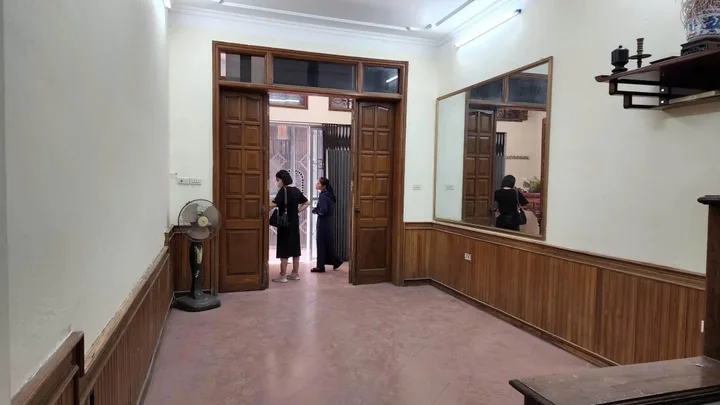 Cho thuê nhà ngõ 68 Cầu Giấy 50M x 4 tầng giá 13 triệu Ở NHÓM