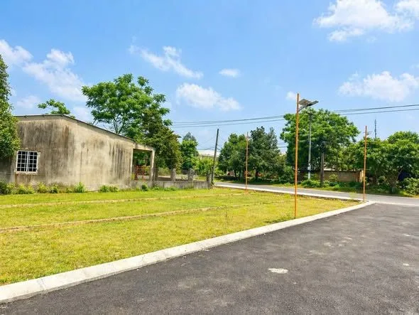 Chính chủ ra nhanh lô đất mặt tiền đường nhựa 5m5, sổ hồng sẵn, diện tích 120m2 giá 1ty330/lô tại Thôn 5 Hòa Tiến