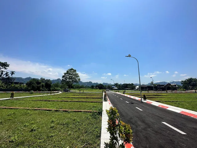 NHỈNH 300 TRIỆU - SỔ ĐỎ TRAO TAY - ĐÔ THỊ ĐẸP