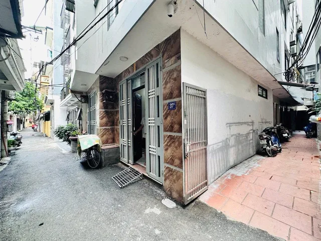 Bán Nhà Xuân Đỉnh Cạnh Công Viên Hoà Bình. OTo đỗ Cửa. 35m 5 Tầng Lô Góc. Giá 8.8 Tỷ