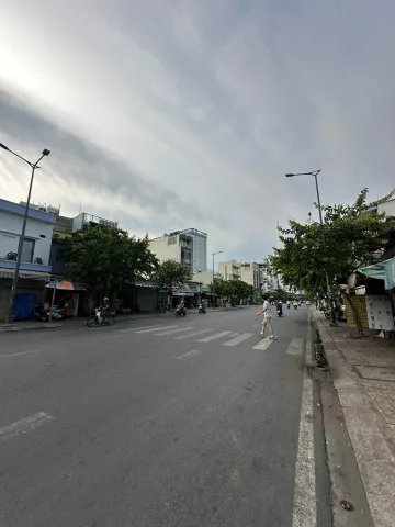 Bán nhà 5 Tầng Đường Tô Hiệu Tân Phú