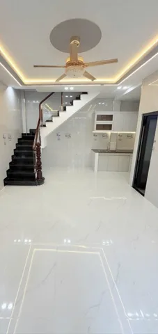 NHÀ HẼM XE TẢI TRẦN VĂN QUANG_  TÂN BÌNH, THÍCH HỢP KINH DOANH , NGANG 4,5M, NỞ HẬU TÀI LỘC, GIÁ CHỈ 5 TỶ