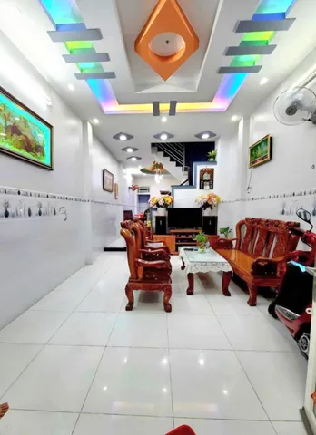 BÁN NHÀ ĐẸP CẠNH TÂ.N KỲ TÂN QUÝ - HẺM XE HƠI - ( 4X15M )