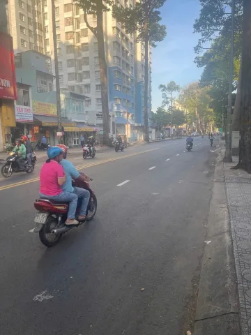 MTKD NGUYỄN CHÍ THANH – 5 TẦNG – THANG MÁY – DÒNG TIỀN 1.5 TỶ/NĂM – CHỈ 74 TỶ