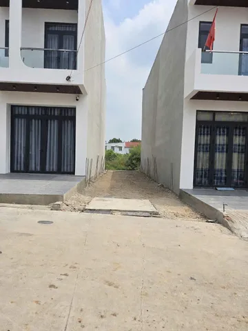 🔥 CẦN TIỀN BÁN GẤP LÔ ĐẤT TRUNG TÂM THỦ DẦU MỘT 🔥

📍 Vị trí đẹp, ngay trung tâm Thủ Dầu Một, khu dân cư hiện hữu, sầm uất.

📐 Diện tích: 4 x 30m (120m²)

✨ Tiện ích nổi bật:
 • Khu dân cư đông đúc, an ninh.
 • Gần trường học các cấp.
 • Gần bệnh 
