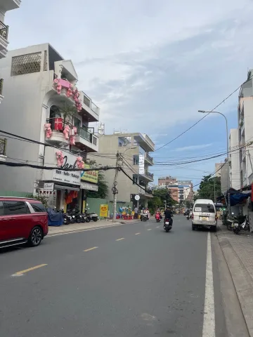 Bán nhà 4 Tầng Đường Nguyễn Hữu Tiến Tân Phú