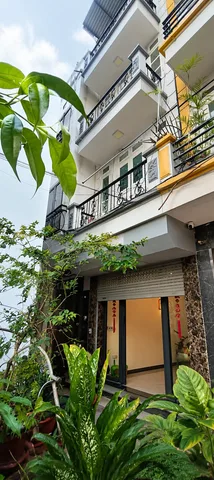 🏡 BÁN NHÀ DÂN XÂY NGỌC THỤY – LONG BIÊN

✨ Diện tích: 42m²
🏠 Kết cấu: 4 tầng 1 tum
🛏️ 3 phòng ngủ
💎 Nhà dân tự xây chắc chắn, thiết kế hợp lý, chất lượng tốt, chỉ việc xách vali vào ở.

📍 Vị trí trung tâm Ngọc Thụy – Long Biên, gần trường học, chợ,